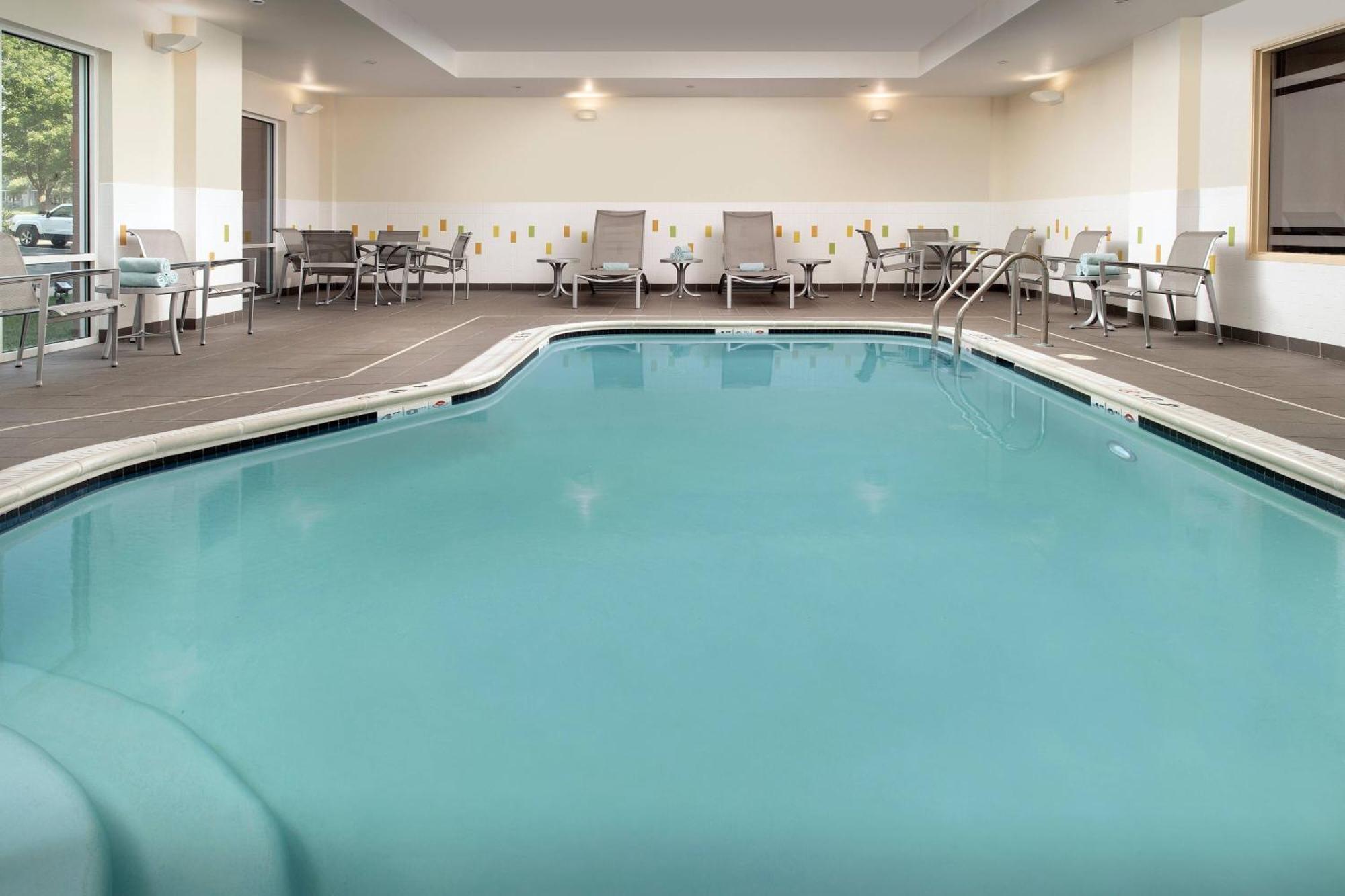 Fairfield Inn & Suites Baltimore BWI Airport Linthicum Exterior photo